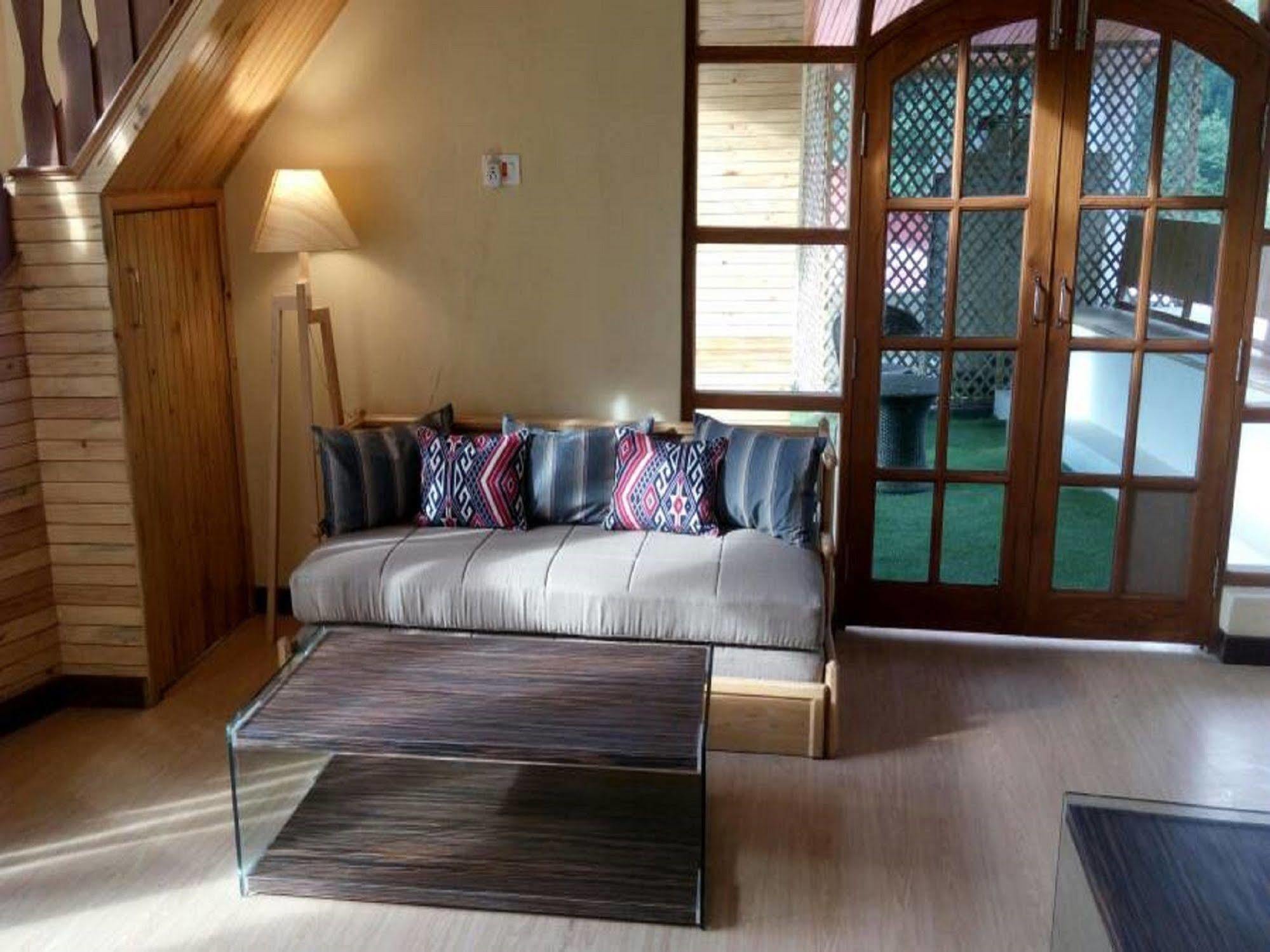 Bravia Hotel Manali Inn Exterior photo